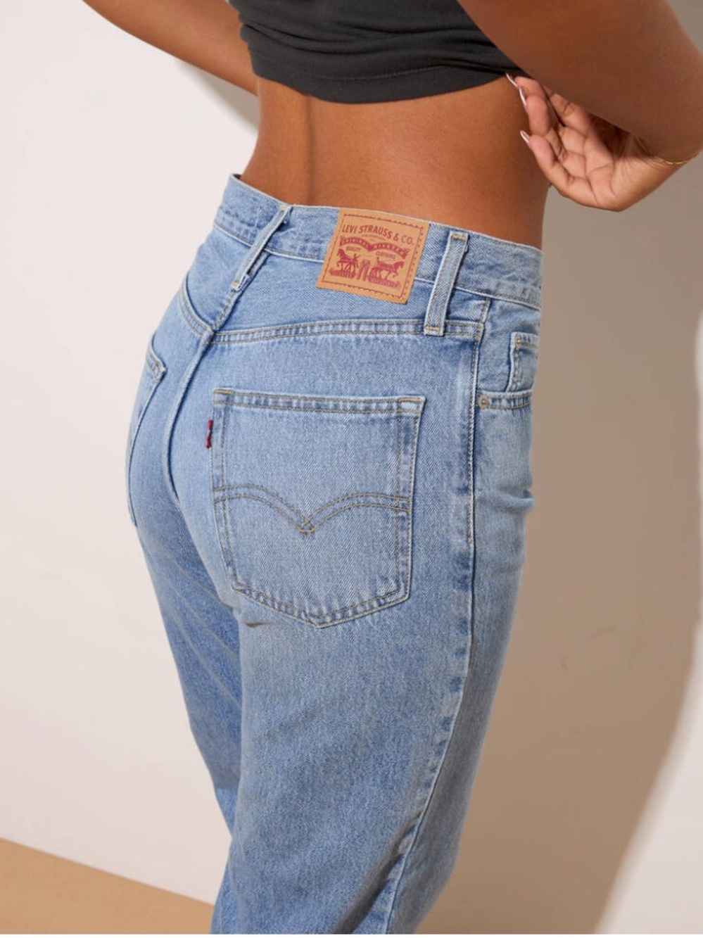 Levi’s ‘94 Baggy Jeans - Picture 2 of 8
